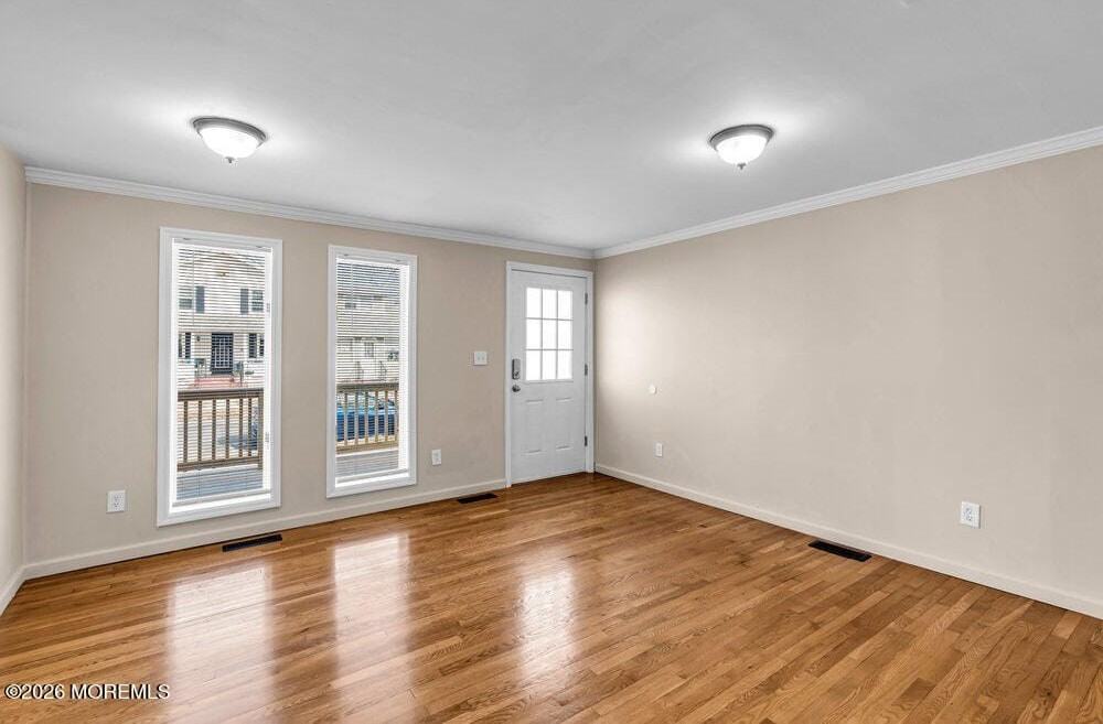 403 14th Ave #B - Photo 6 of 18