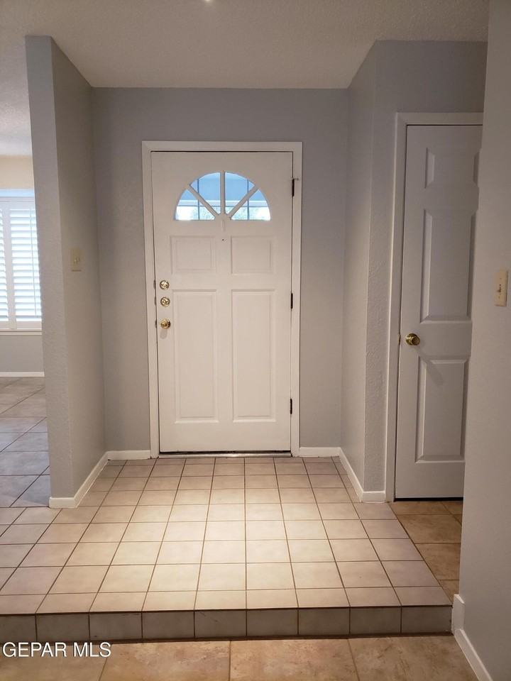 4365 Loma De Oro Dr - Photo 4 of 30