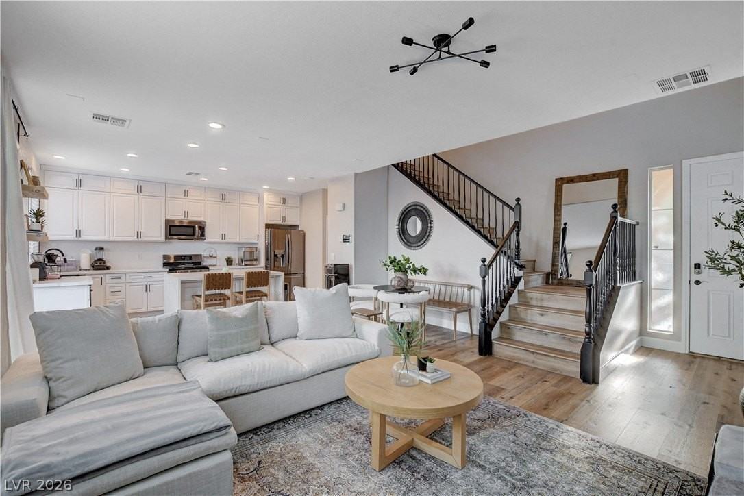 10400 Raining Sky St - Photo 4 of 42