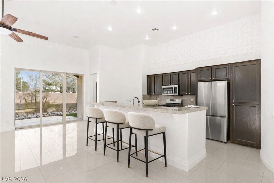 120 Emerald Dunes Cir - Photo 4 of 30