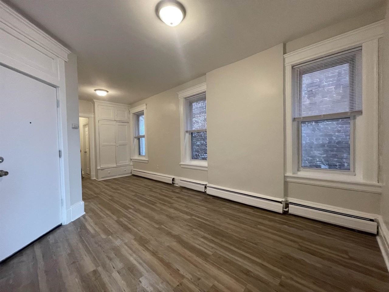 13 Jefferson Ave #5 - Photo 4 of 21