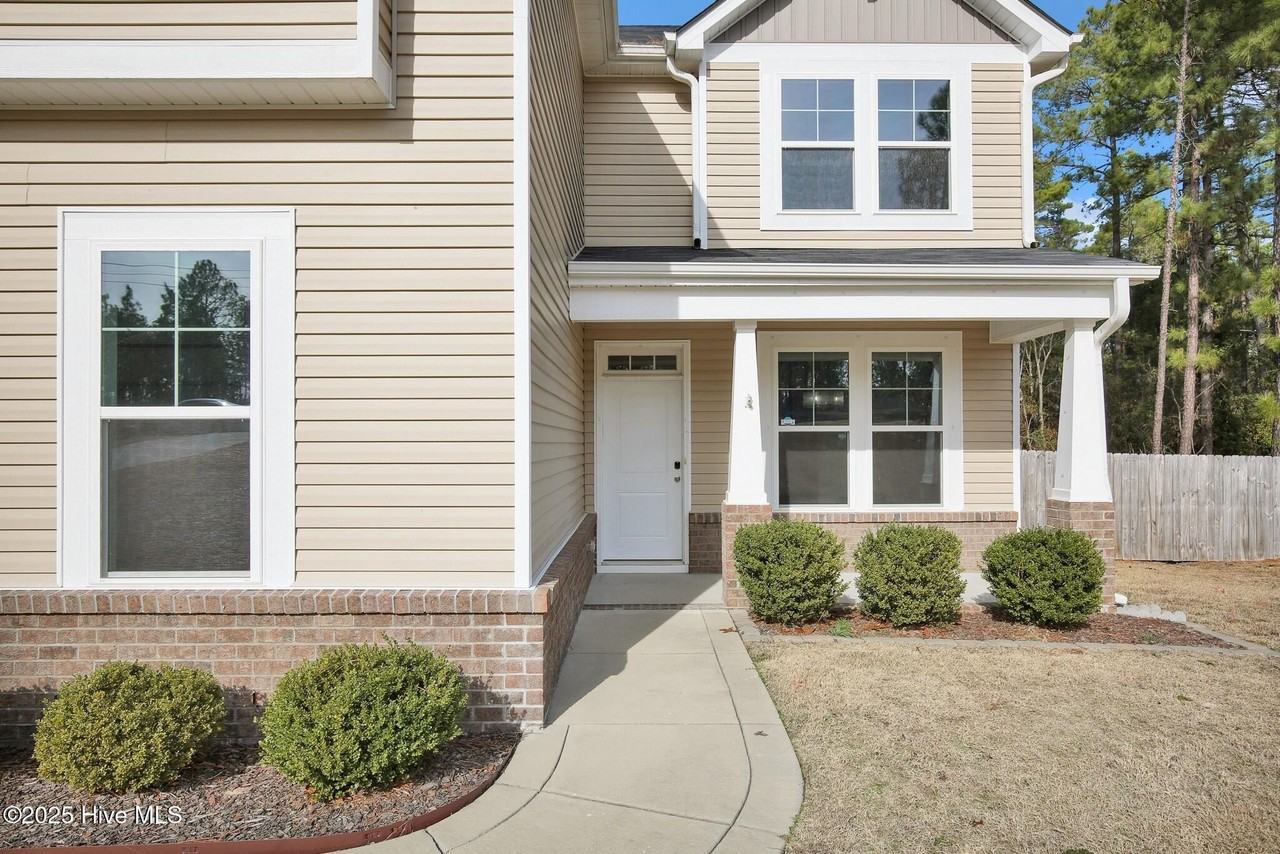 1300 Whitney Dr - Photo 3 of 34