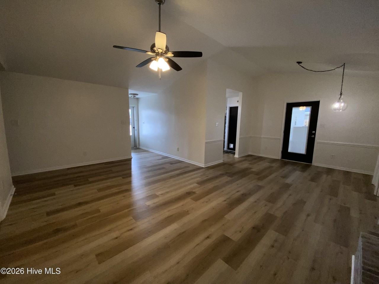 206 Sugarwood Ct - Photo 3 of 14