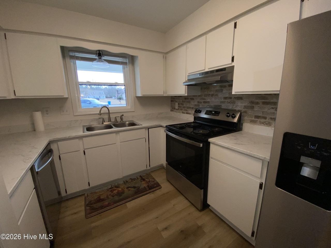 206 Sugarwood Ct - Photo 5 of 14