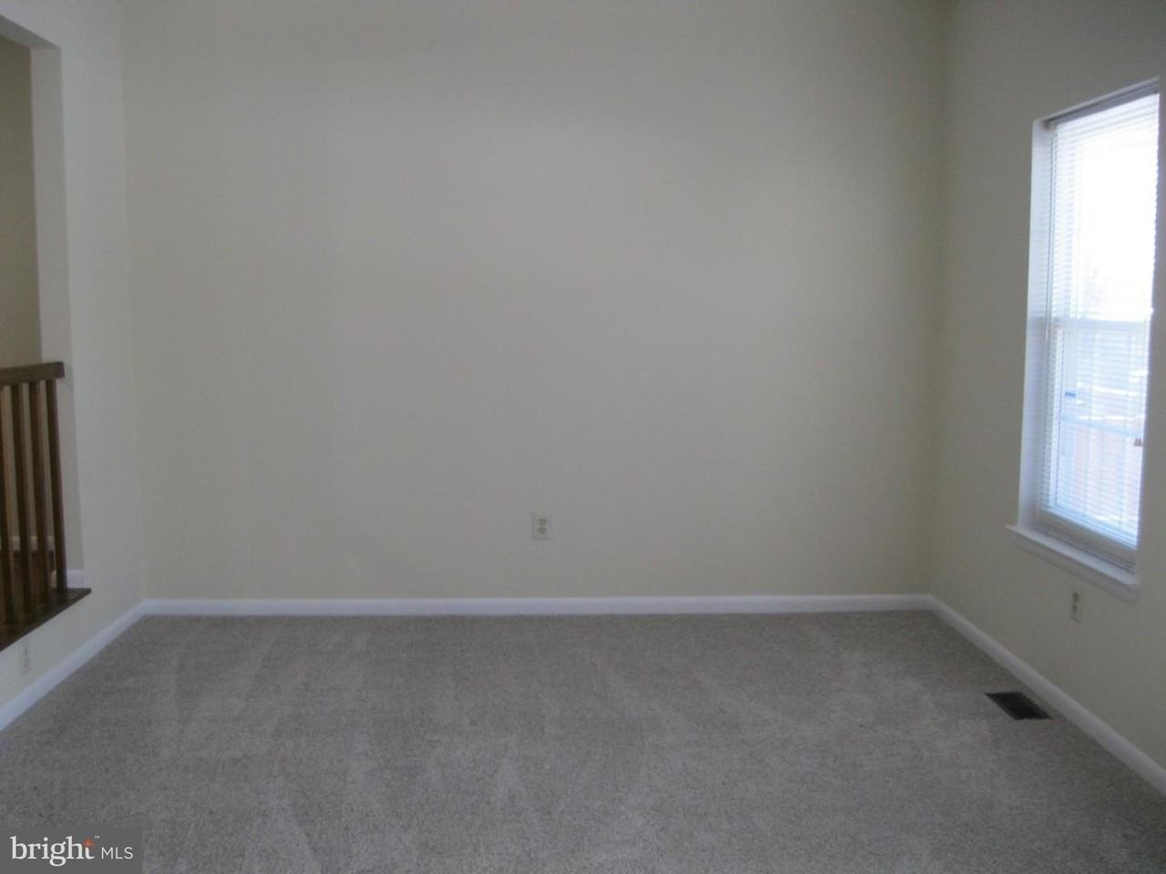 8171 Fenwick Ct - Photo 7 of 24