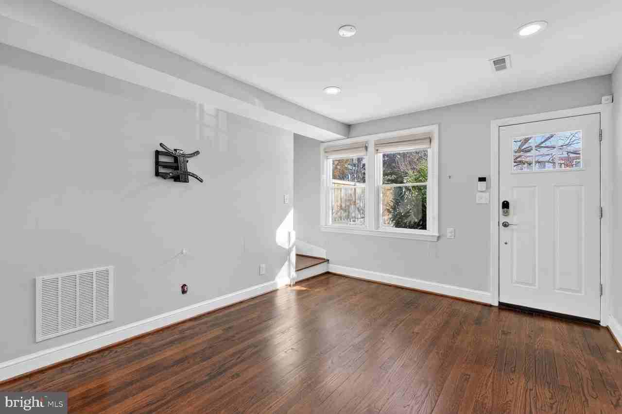 124 Baggett Pl - Photo 6 of 24