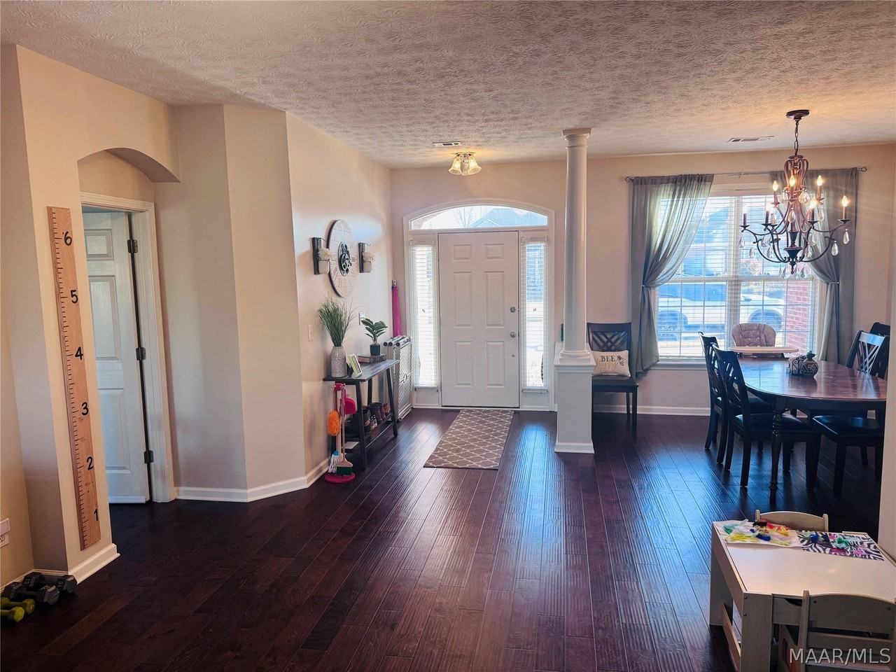 Grayson Grove Ct - Photo 5 of 35