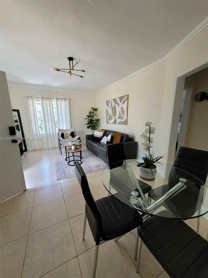 70 Nw 31st St #2 - Photo 4 of 13