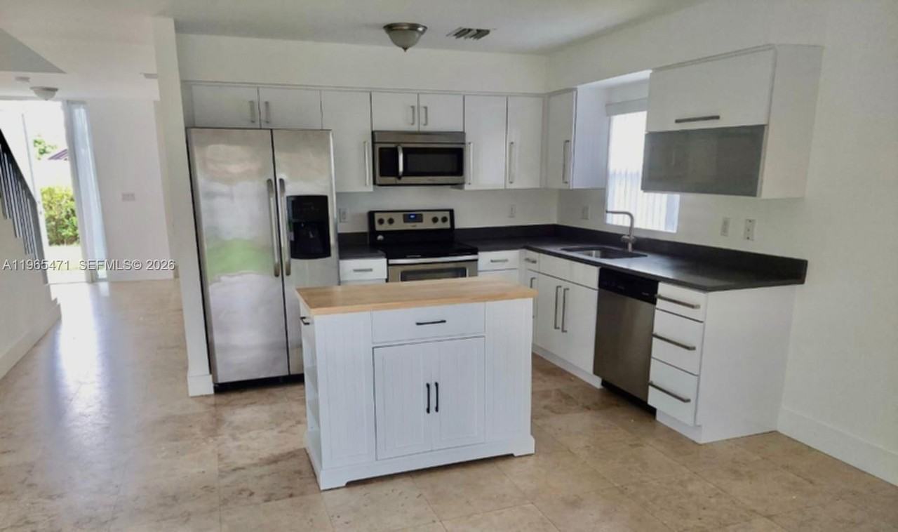 2772 Sw 31st Ct #2772 - Photo 4 of 31