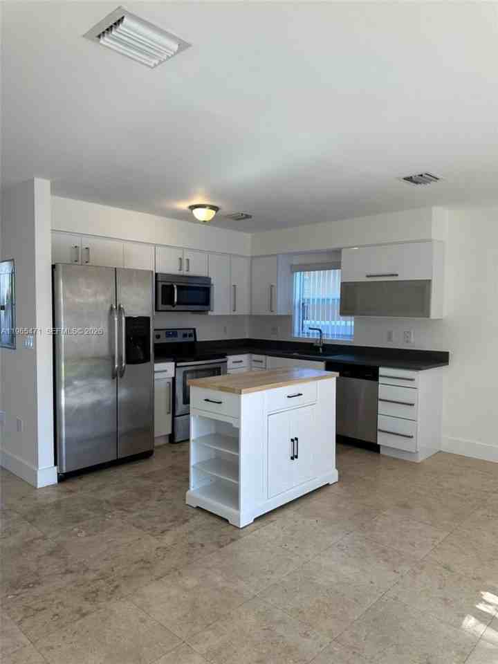 2772 Sw 31st Ct #2772 - Photo 5 of 31