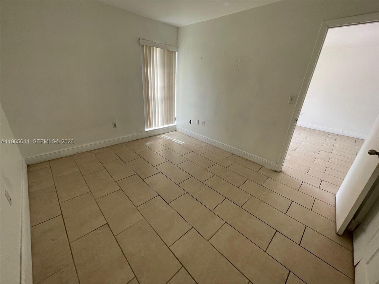 4721 Nw 7th St #101-12 - Photo 5 of 32