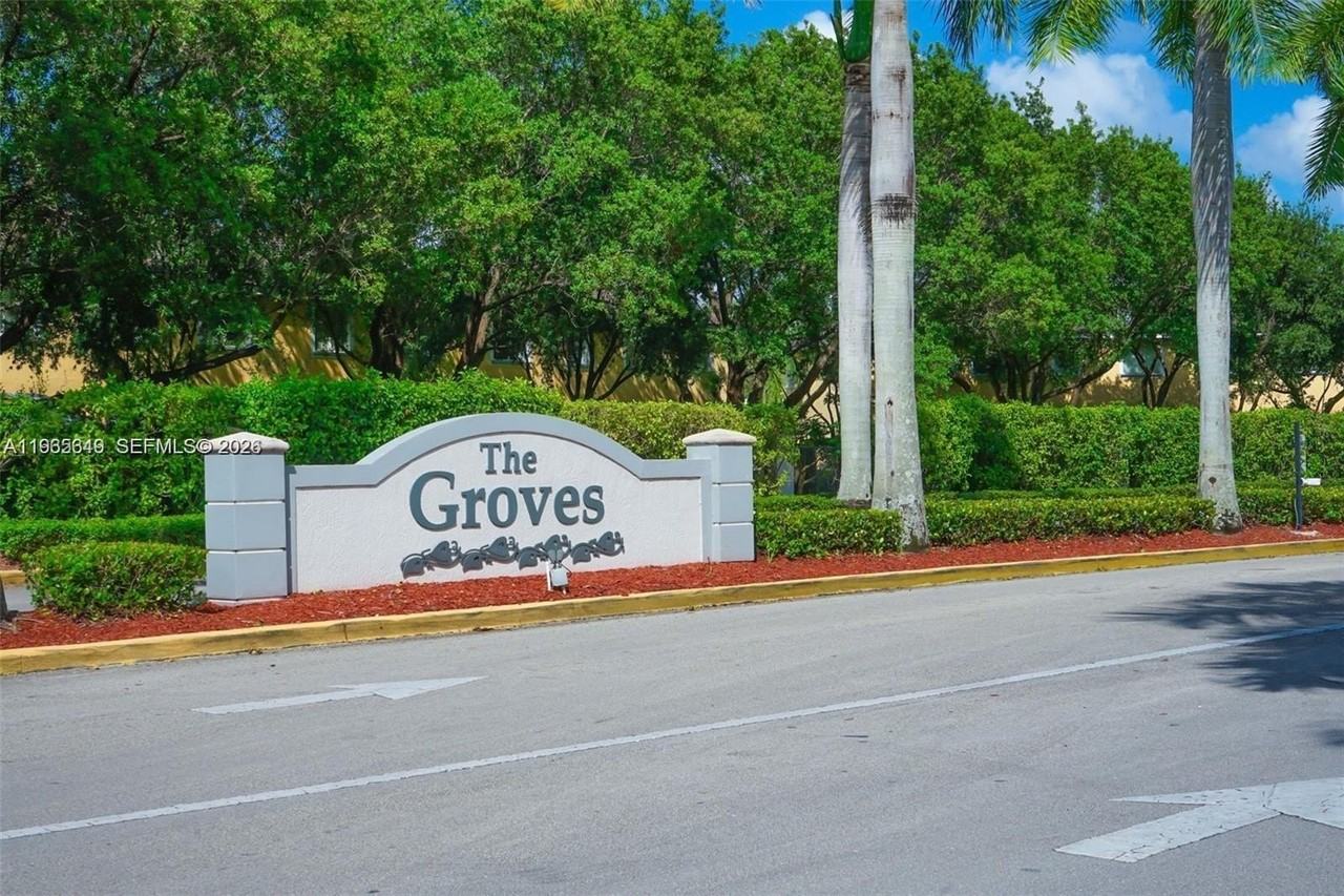 3085 Se 17th Ave #3085 - Photo 2 of 12