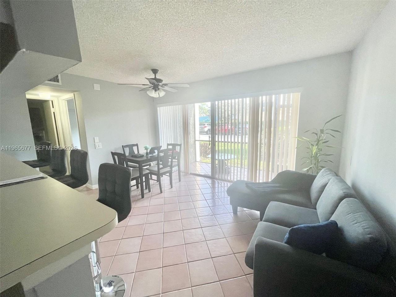 5200 Ne 6th Ave #A - Photo 4 of 13