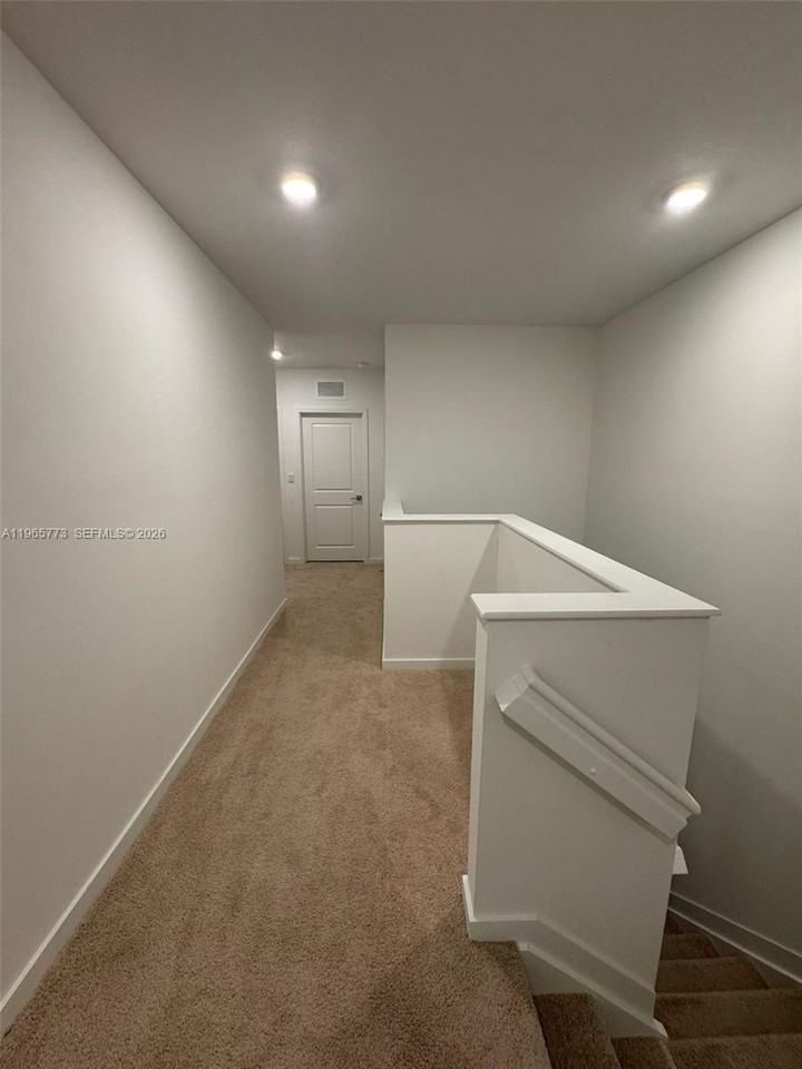 141 Ne 13th Ter #141 - Photo 2 of 16