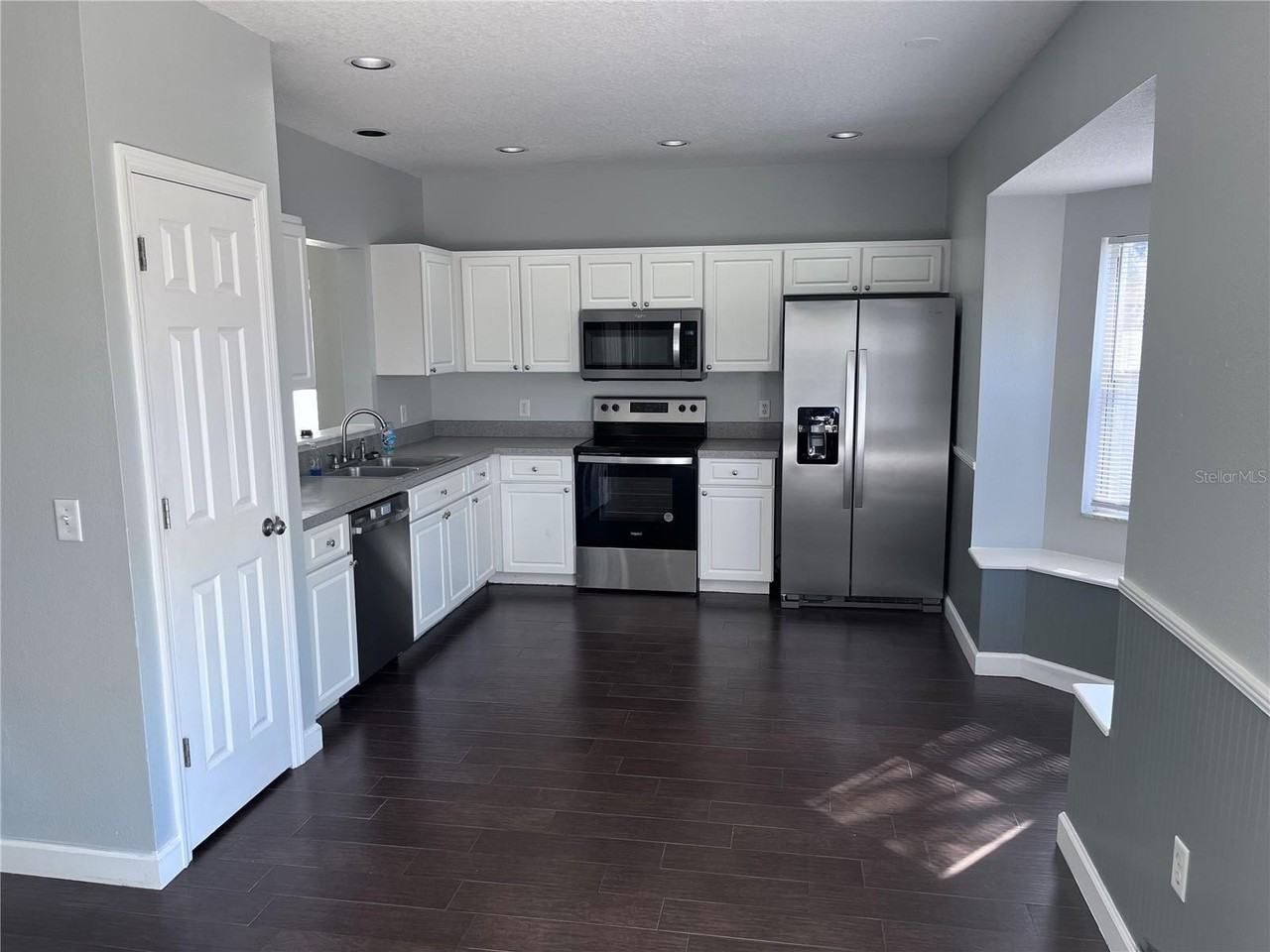 7011 49th Pl E - Photo 3 of 16