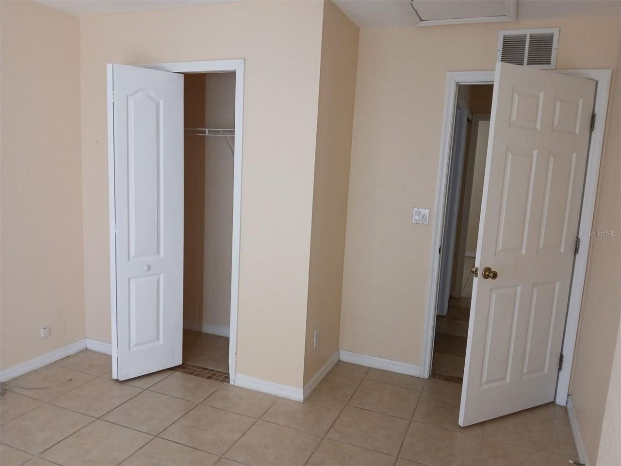 6886 Babbit Ave - Photo 7 of 13