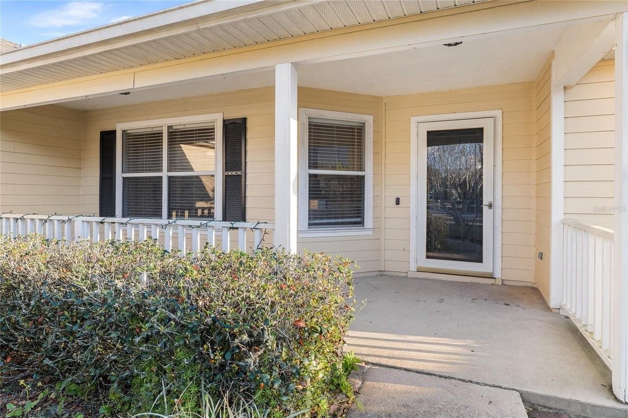 1204 Nw 89th Ter - Photo 4 of 26