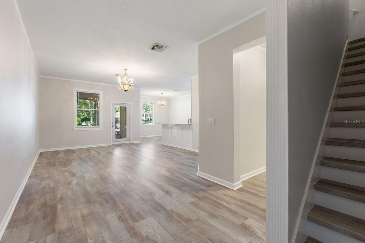 1220 Priory Cir - Photo 4 of 42