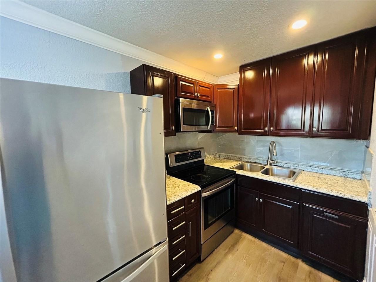 4666 Ken Knight Dr N - Photo 2 of 14