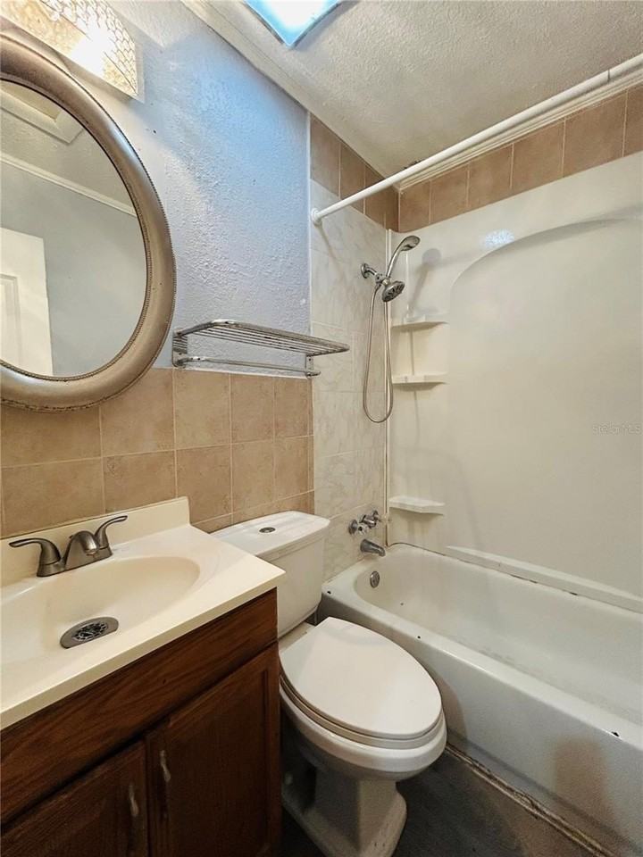 4666 Ken Knight Dr N - Photo 5 of 14