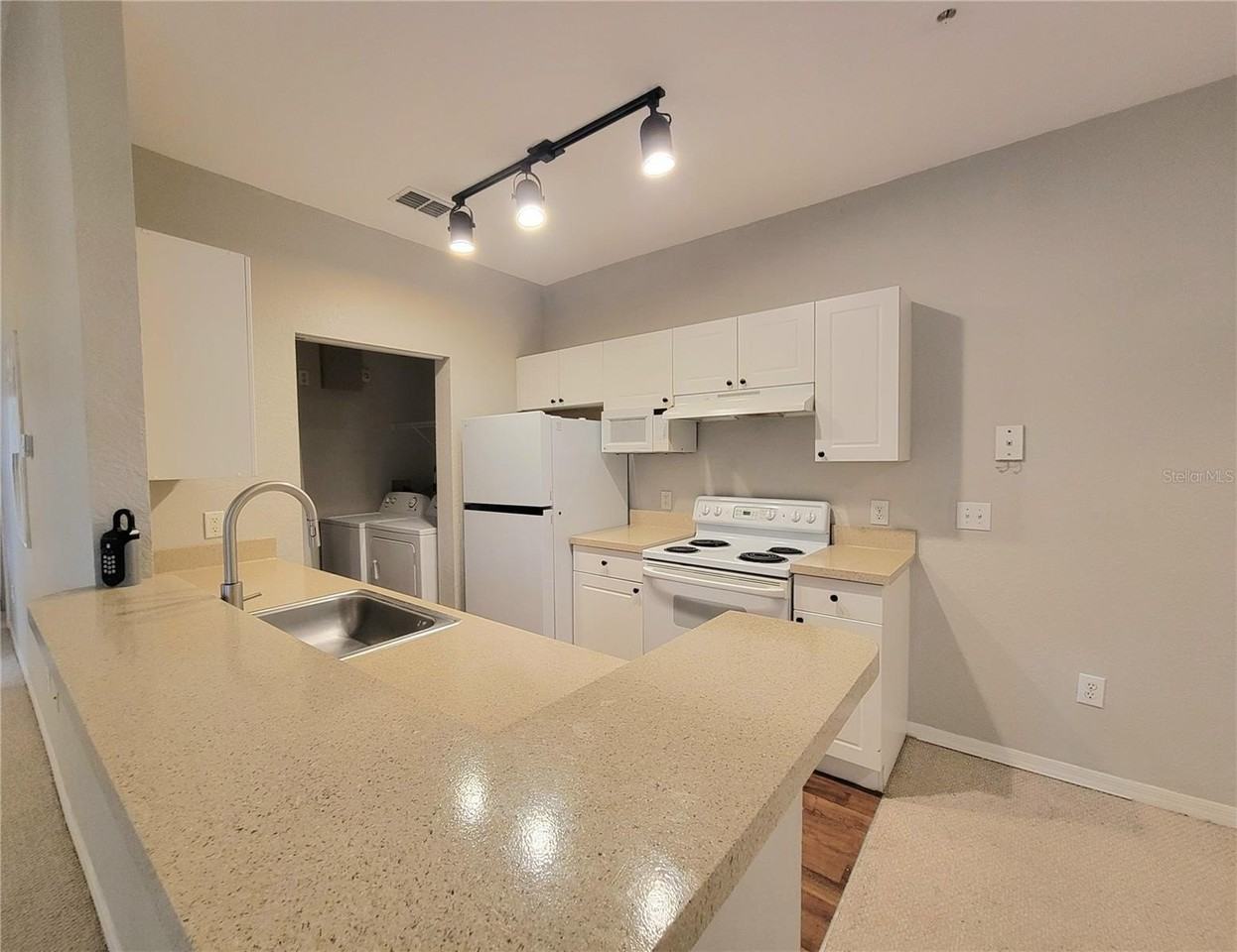 844 Grand Regency Pointe #202 - Photo 6 of 30