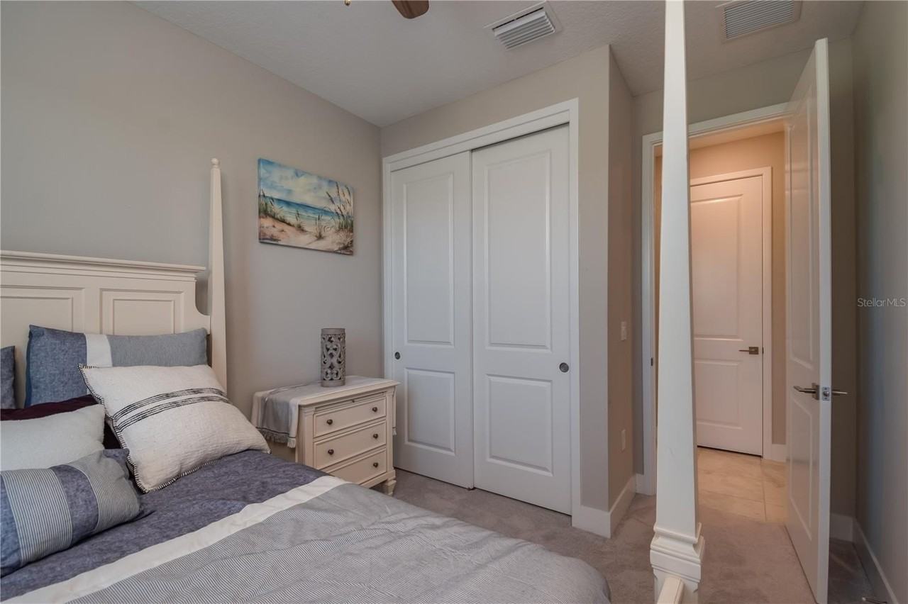 5333 Nw 33rd Pl - Photo 5 of 25