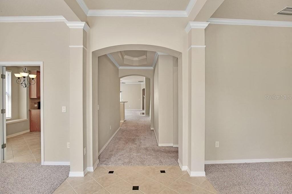 6025 Churchside Dr - Photo 4 of 37