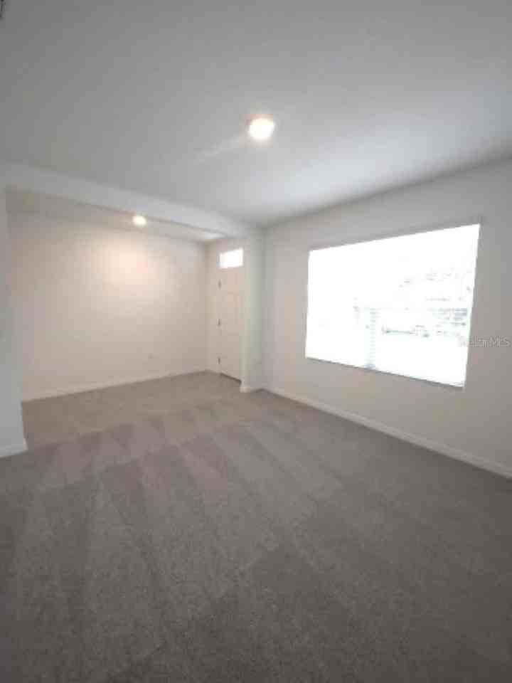 35589 Lockman Way - Photo 5 of 50