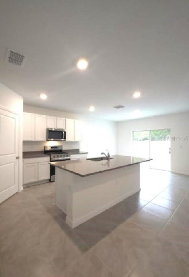 35589 Lockman Way - Photo 7 of 50