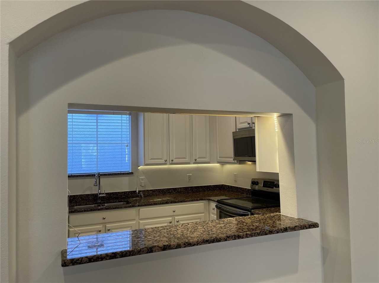 4627 Legacy Park Dr - Photo 7 of 39