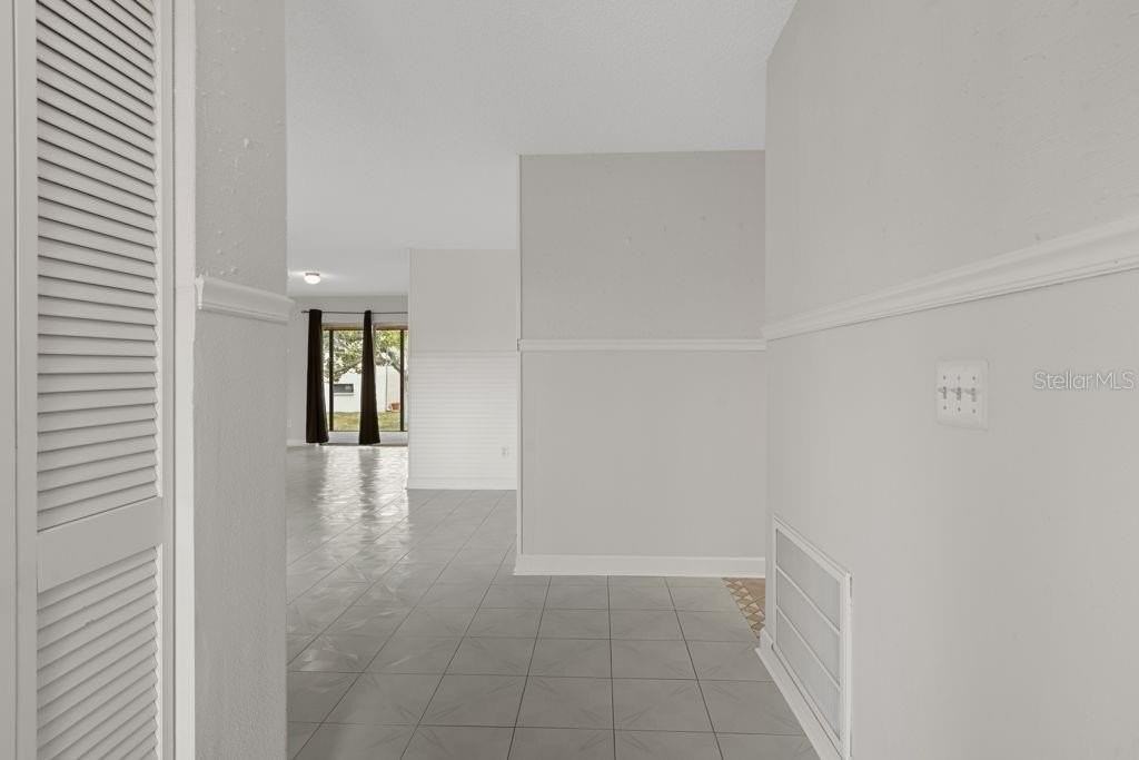 5524 Gridley Ln - Photo 5 of 50