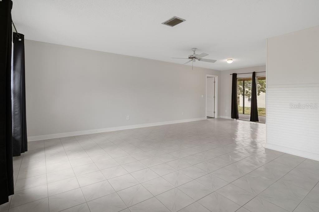 5524 Gridley Ln - Photo 7 of 50