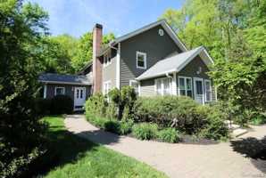 featured image of 189 Fair St Apt 4 #4D