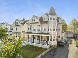 featured image of 974 Plymouth Ave Apt 3 #3