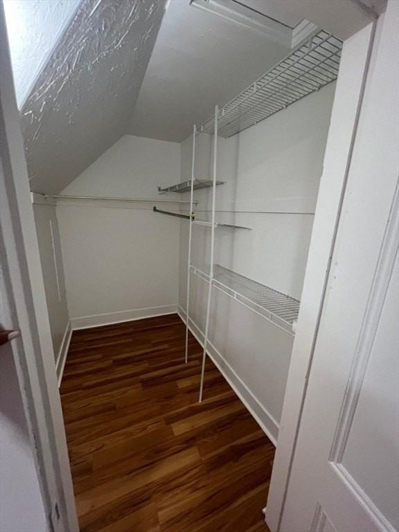 974 Plymouth Ave Apt 3 #3 - Photo 6 of 9