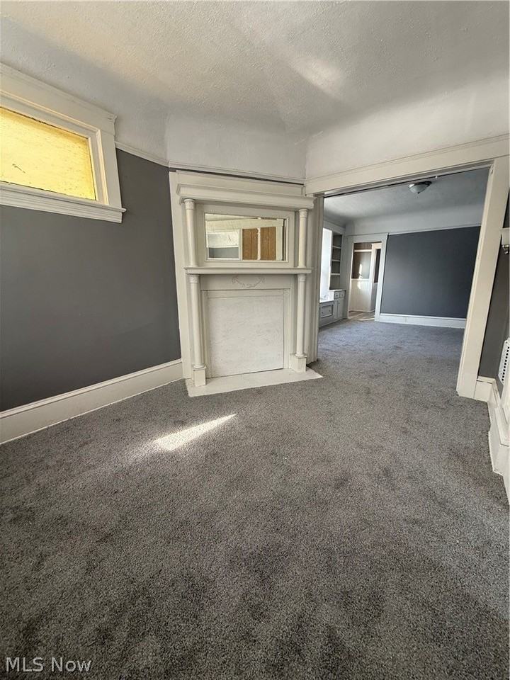 10527 Earle Ave Apt 2 #2 - Photo 7 of 14