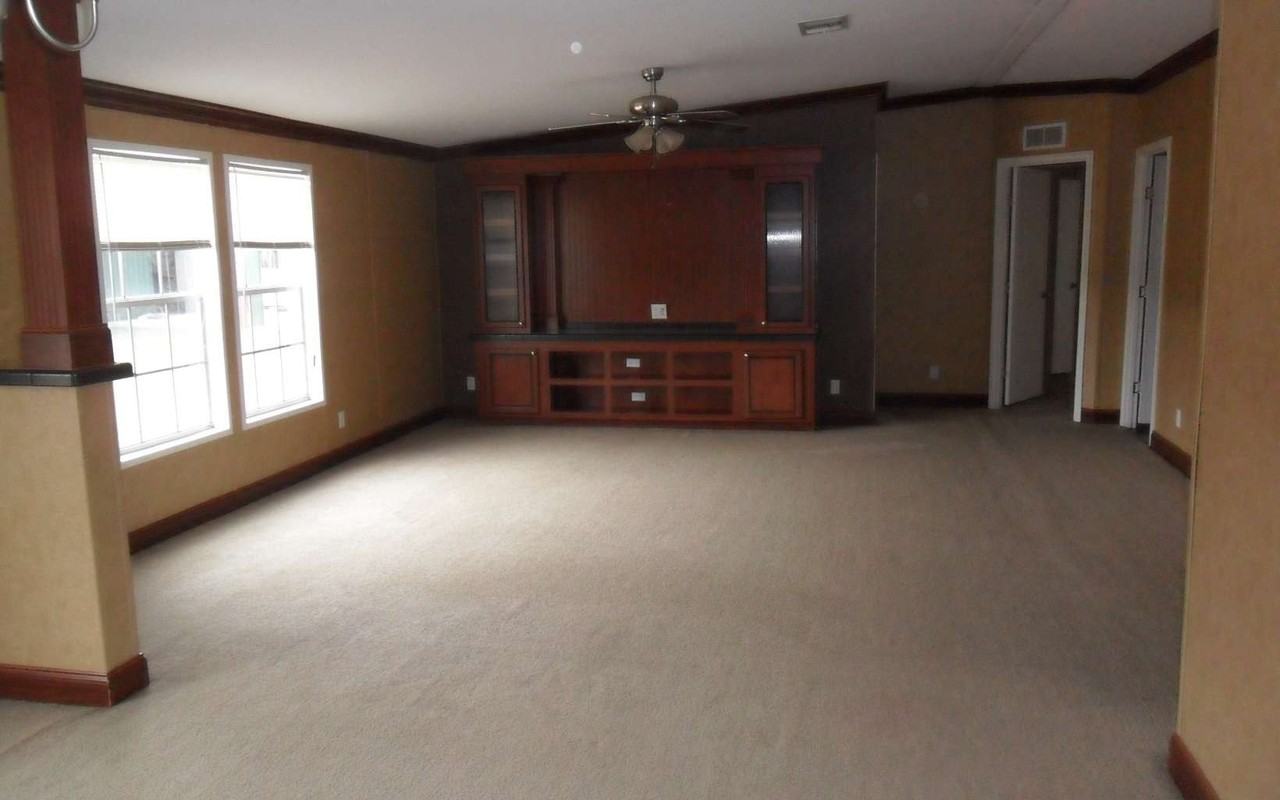 9317 W Us Highway 90 - Photo 3 of 18