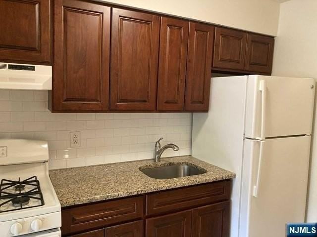 706 Washington Dr - Photo 3 of 9