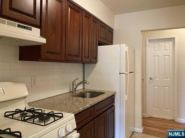 706 Washington Dr - Photo 4 of 9