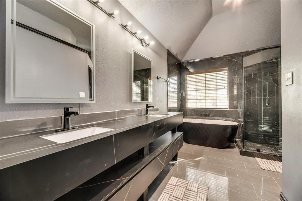 4547 Buckingham Dr - Photo 4 of 12