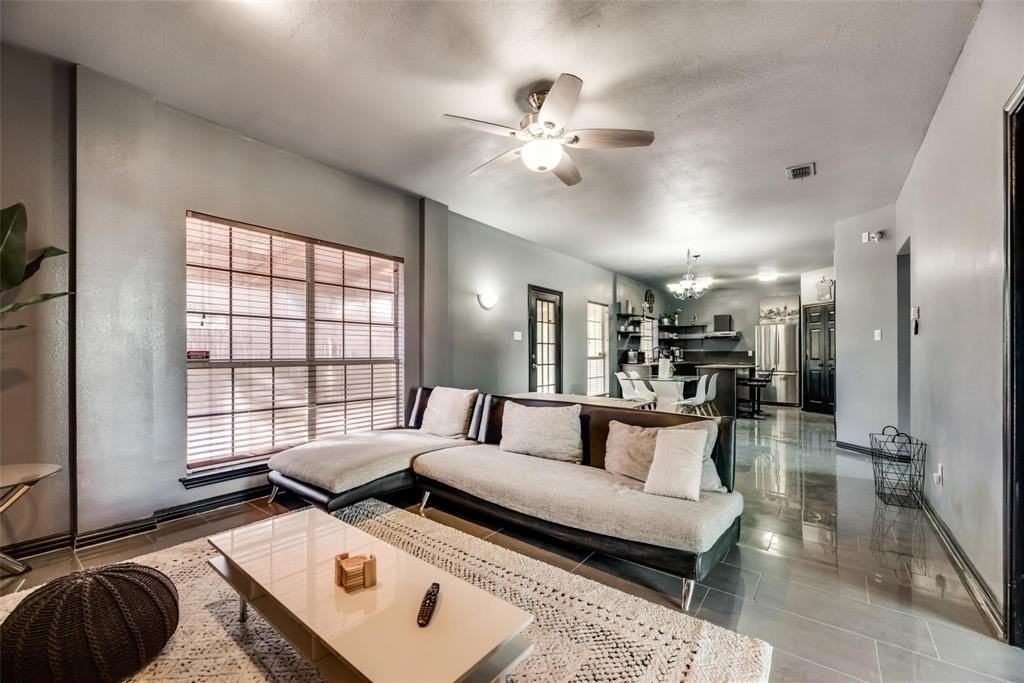 4547 Buckingham Dr - Photo 6 of 12