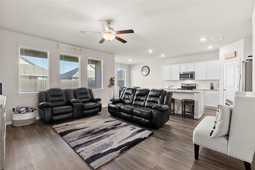 4949 Parrington Dr - Photo 7 of 35