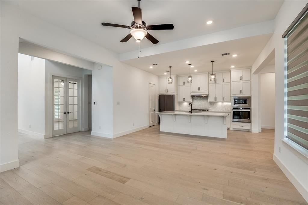 1071 Marian Dr - Photo 5 of 20