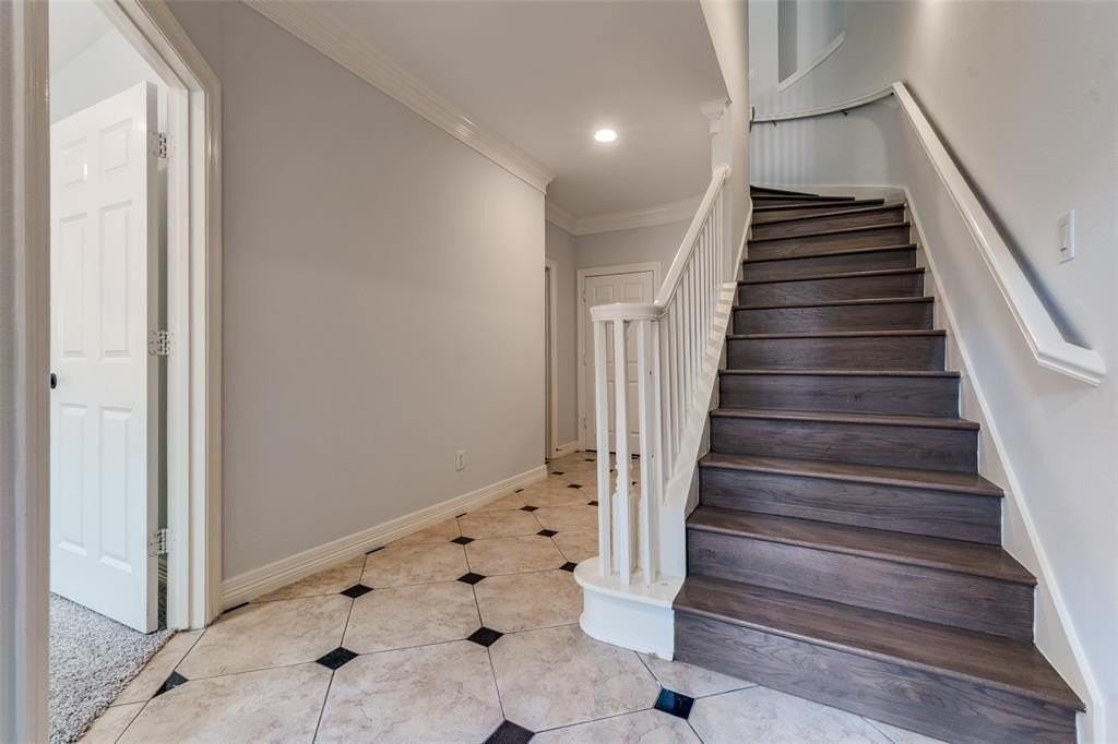 3471 Howell St - Photo 3 of 29