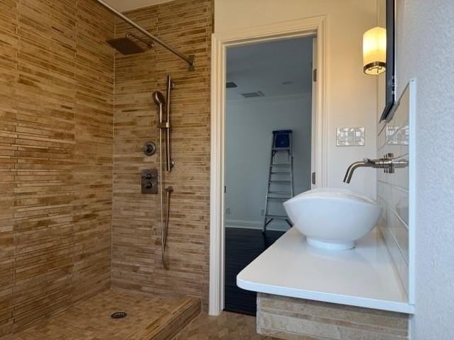 9942 Mixon Dr - Photo 5 of 10