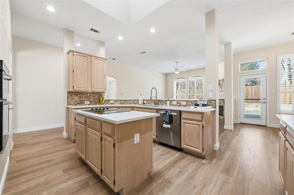 2729 Pinehurst Dr - Photo 6 of 31