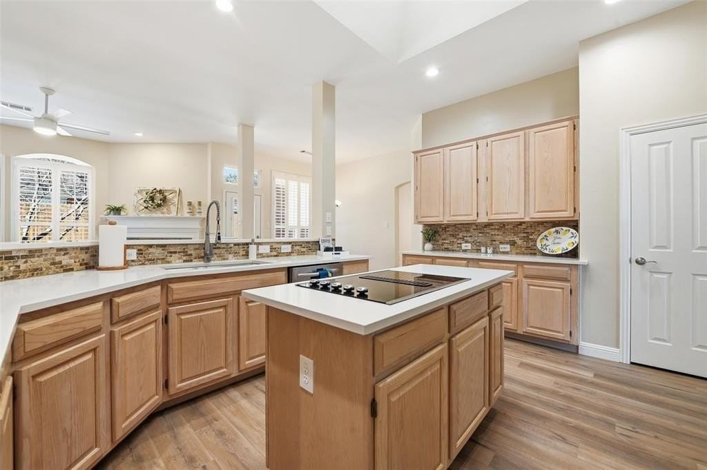 2729 Pinehurst Dr - Photo 7 of 31