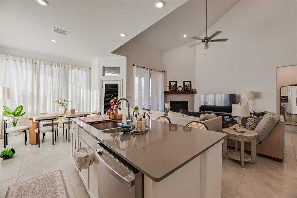 3116 Palmetto Pl - Photo 6 of 31