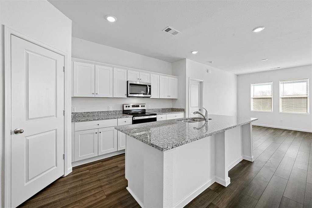 1820 Pueblo St - Photo 6 of 28