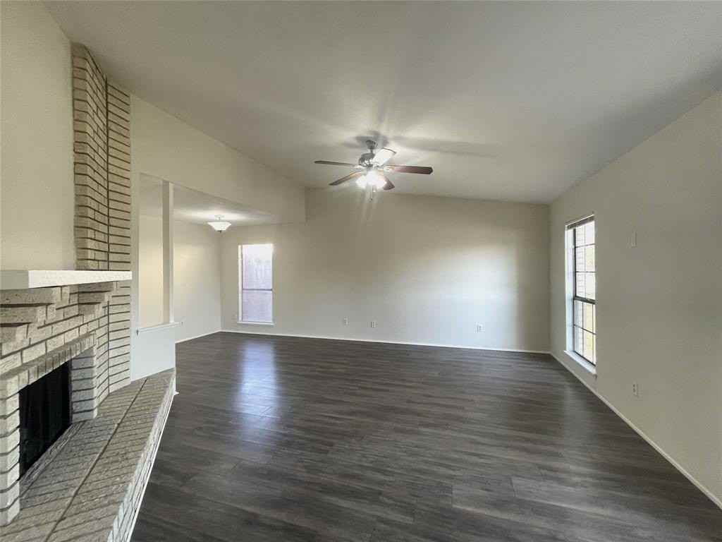 5608 Terry St - Photo 3 of 19